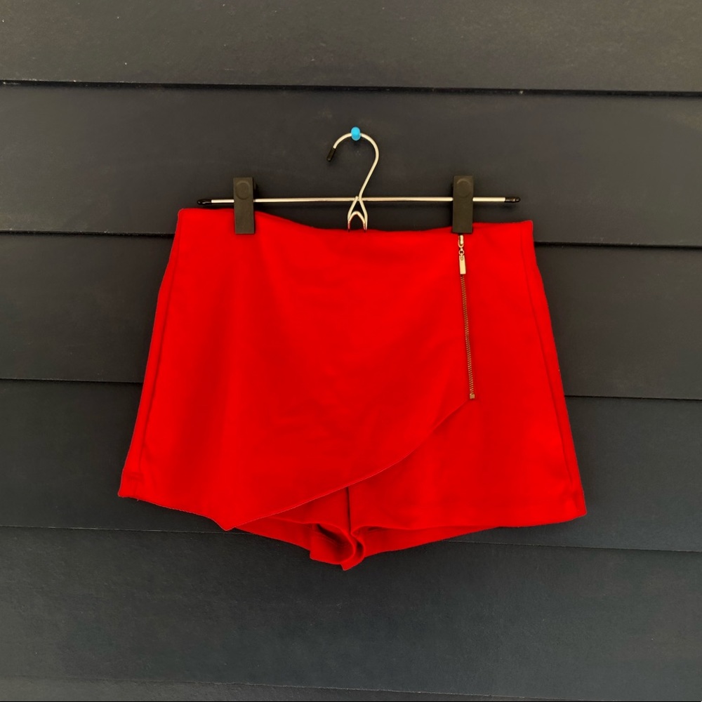 American Threads red skort with gold zipper